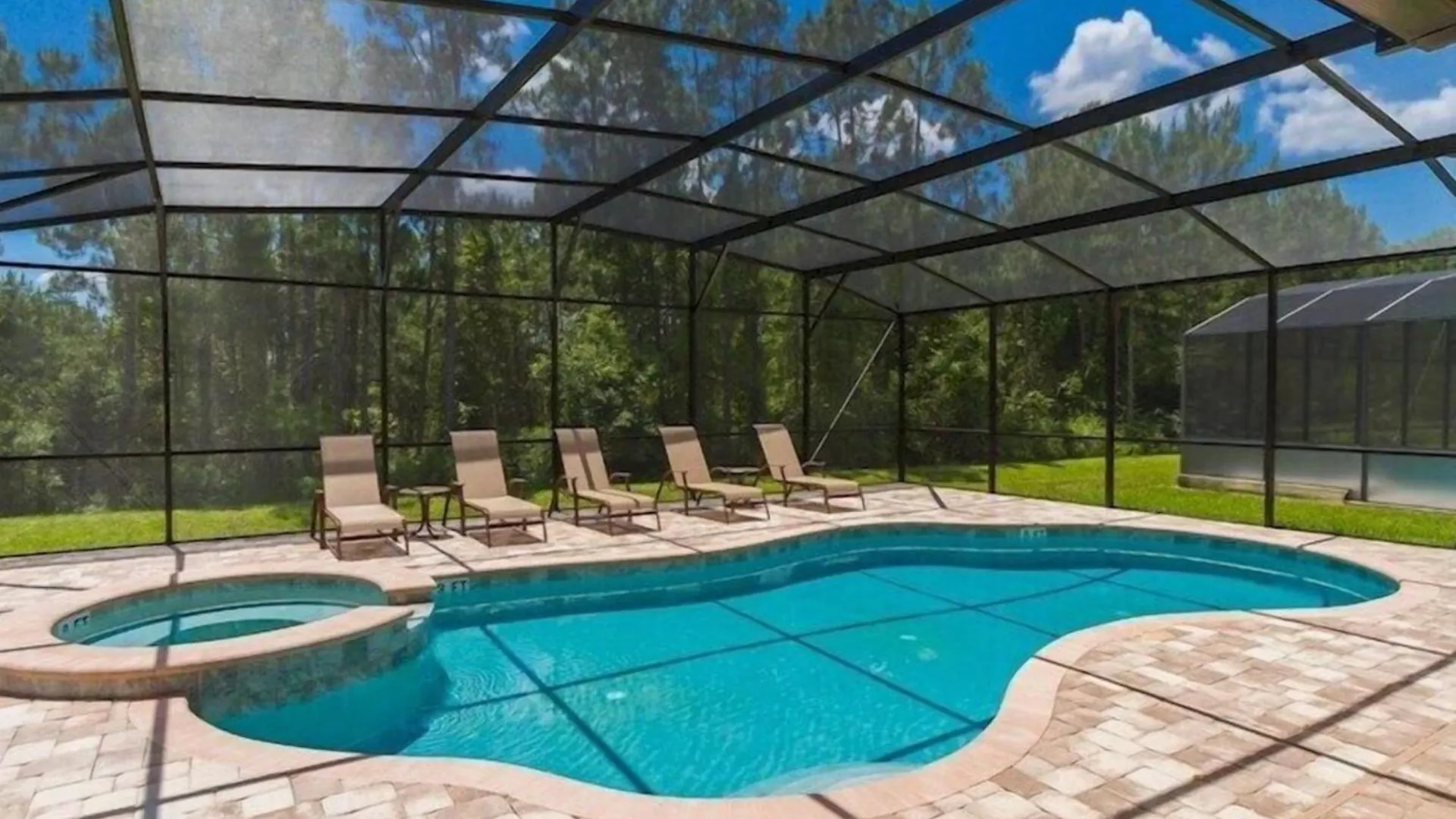 Luxurious 6 Bed Villa With South Facing Pool Davenport